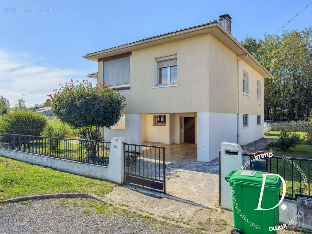Maison à MIRANDE