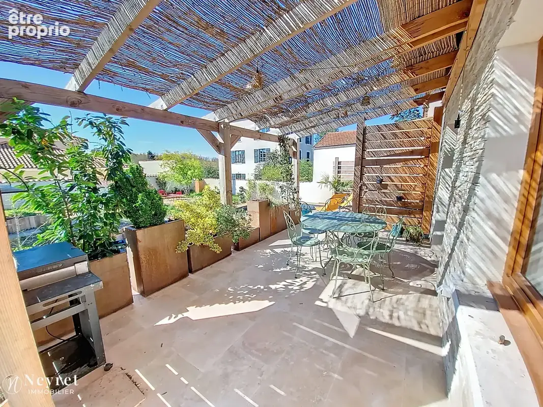Corps de ferme rénové  de 361,51 m2 sur une parcelle de 956 m2  dont  2 T2 apportant des revenus locatifs - photo 20