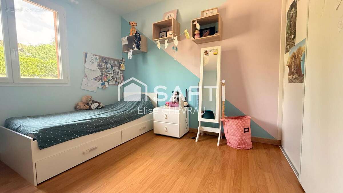 Maison 131 m² à Hurigny  - photo 8