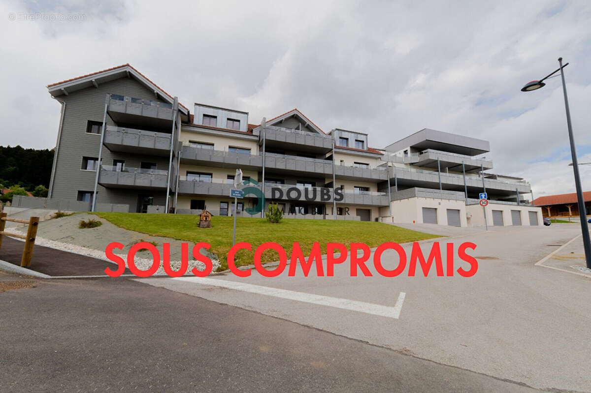 Appartement à ORCHAMPS-VENNES