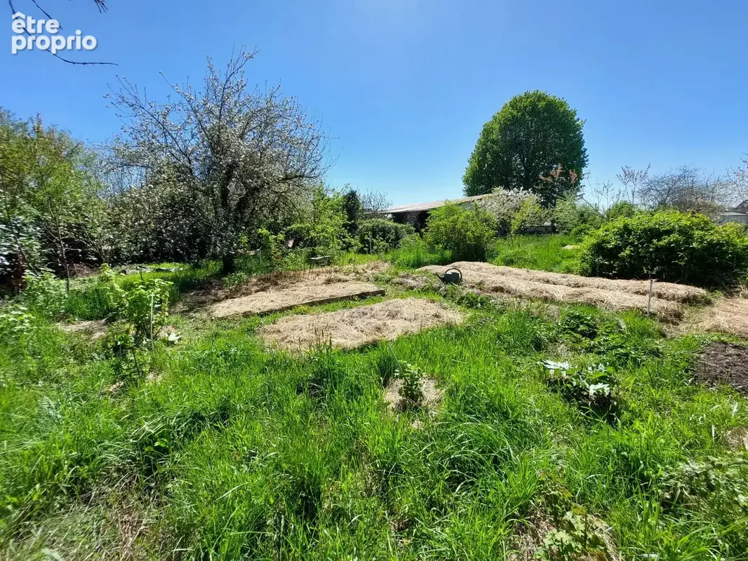 Corps de ferme avec presque un hectare de terrain et du potentiel - photo 20