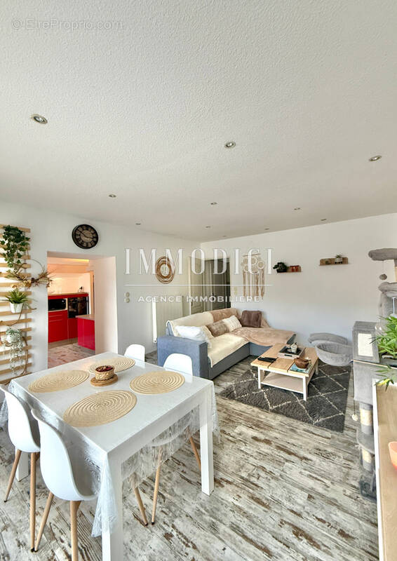 Appartement à LA CHAPELLE-DE-GUINCHAY