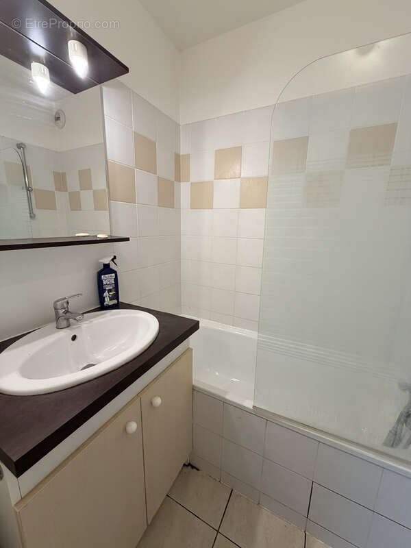 Appartement T2 avec place de parking privative - photo 5
