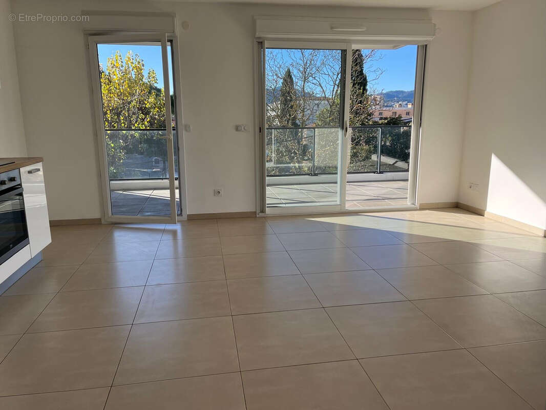 Appartelent t3 avec terrasse dans residence recente - photo 3