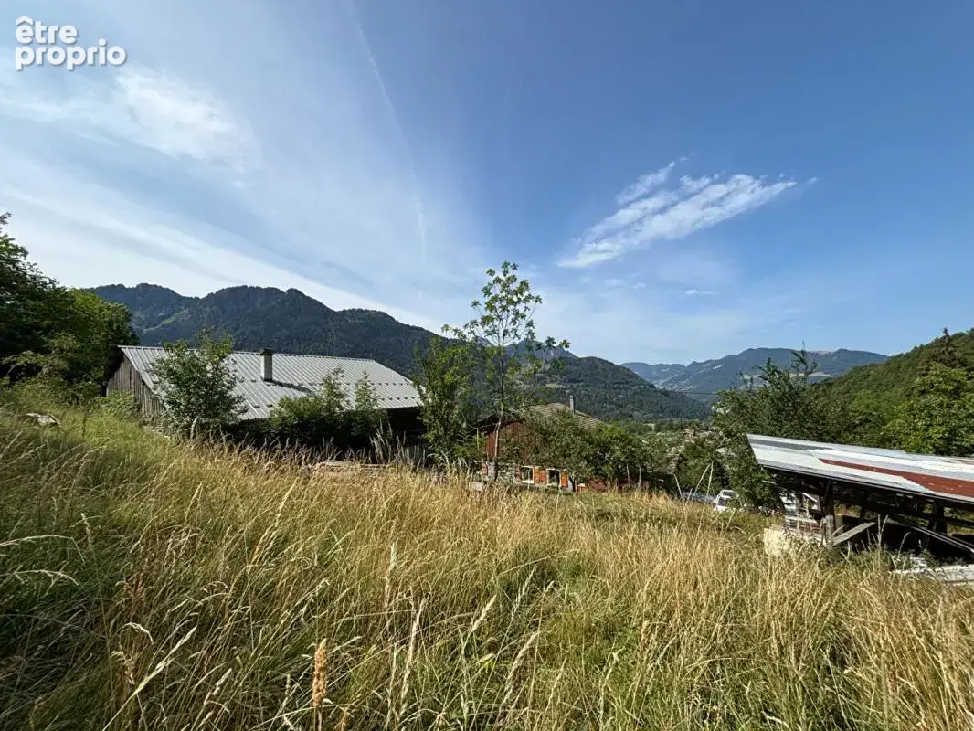 CHEVENOZ Terrain constructible calme 792 m2 (74500) - photo 2