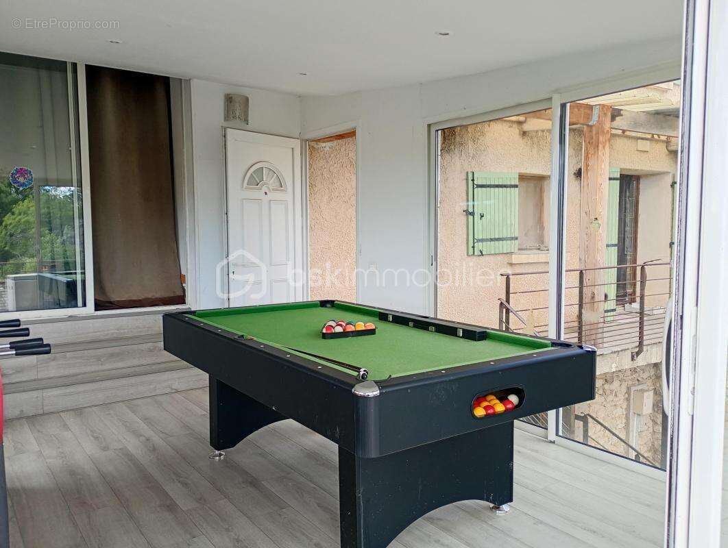 Maison à SAINT-TRINIT