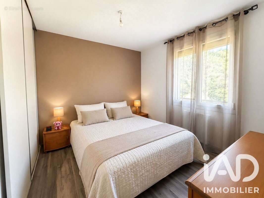 Appartement 73 m² à Claix  - photo 7