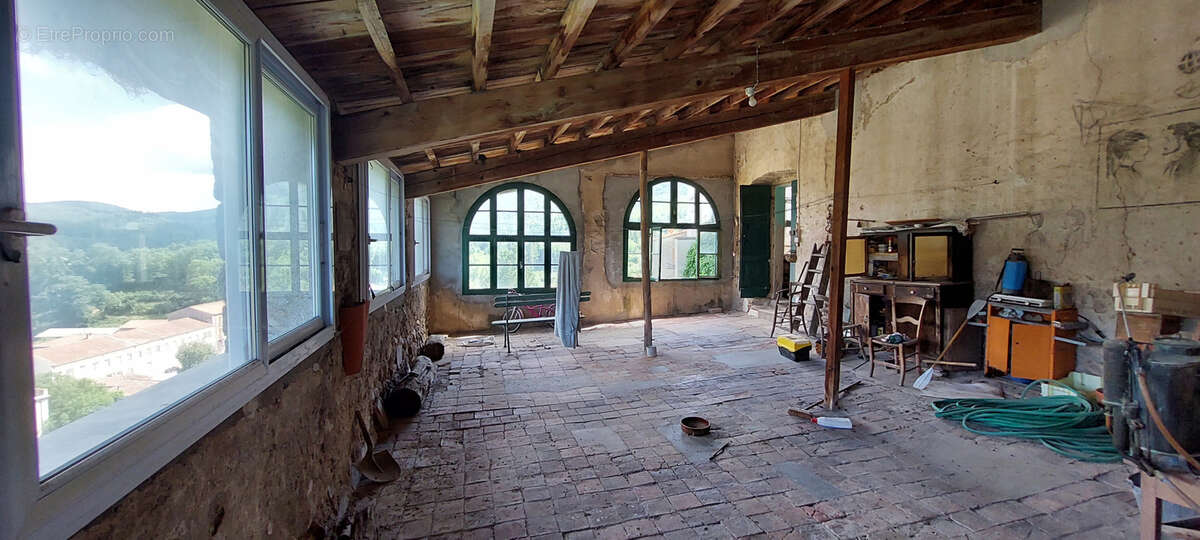 Maison à SAINT-LAURENT-DE-CERDANS