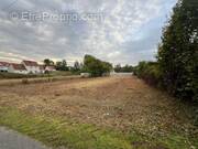 Terrain à PLESSIS-DE-ROYE