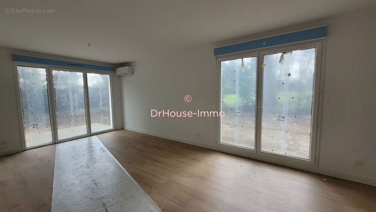 Maison à VILLENAVE-D'ORNON