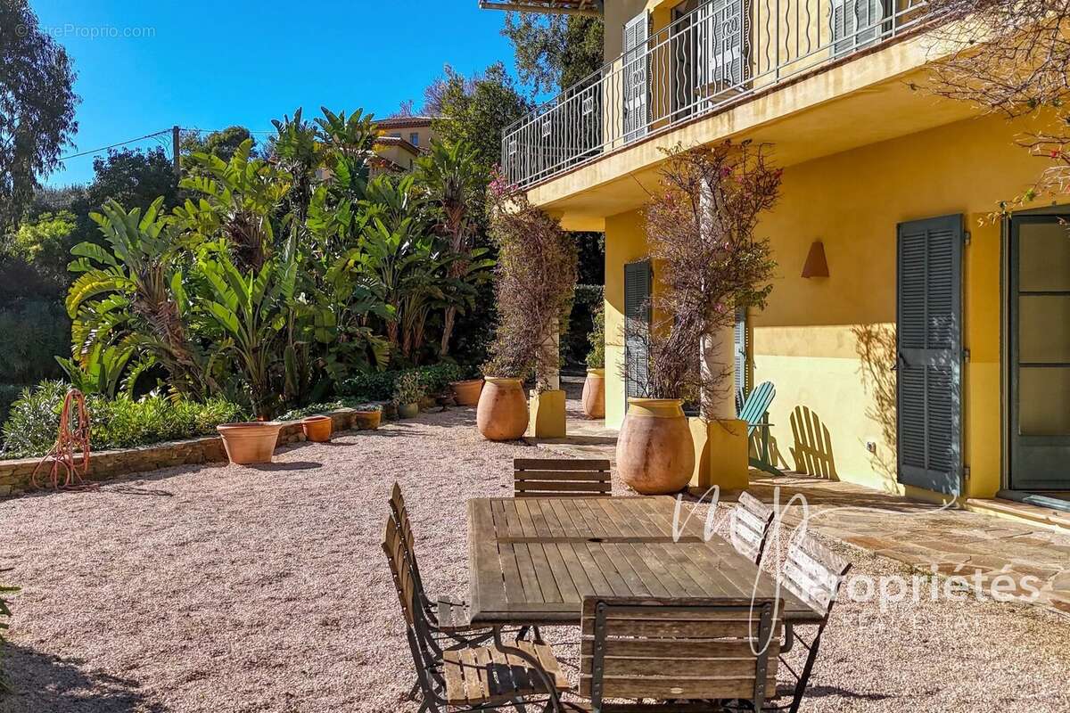 Maison à RAYOL-CANADEL-SUR-MER