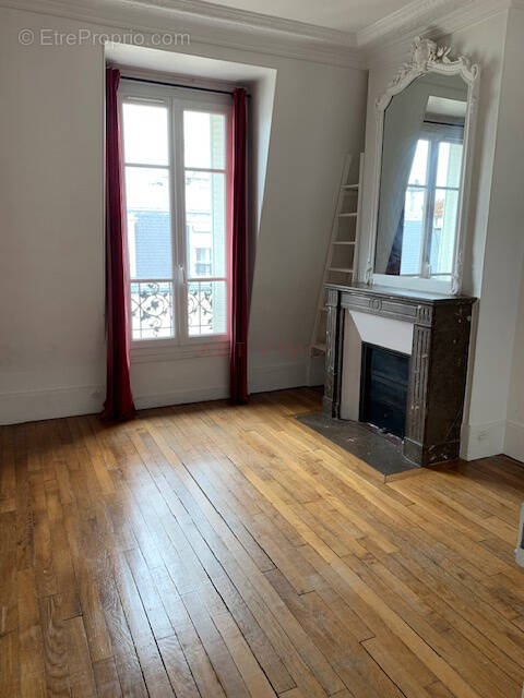 Appartement à PARIS-7E