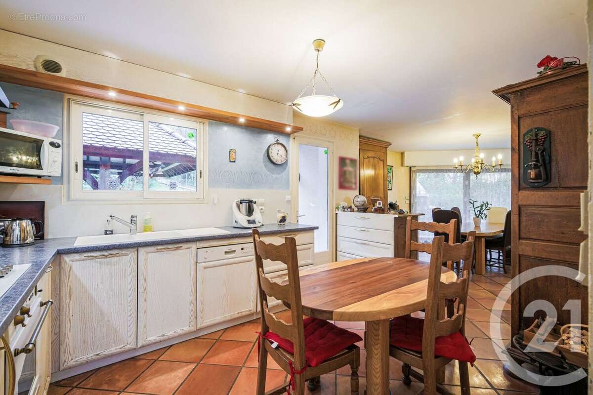 Maison à ECHIROLLES