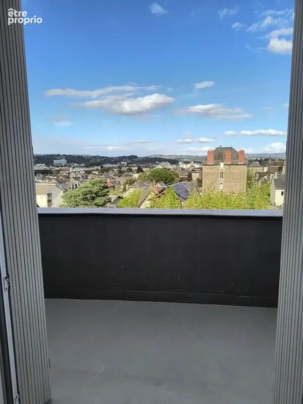 Appartement en trés bon état. Balcon,  garage et parking. - photo 2