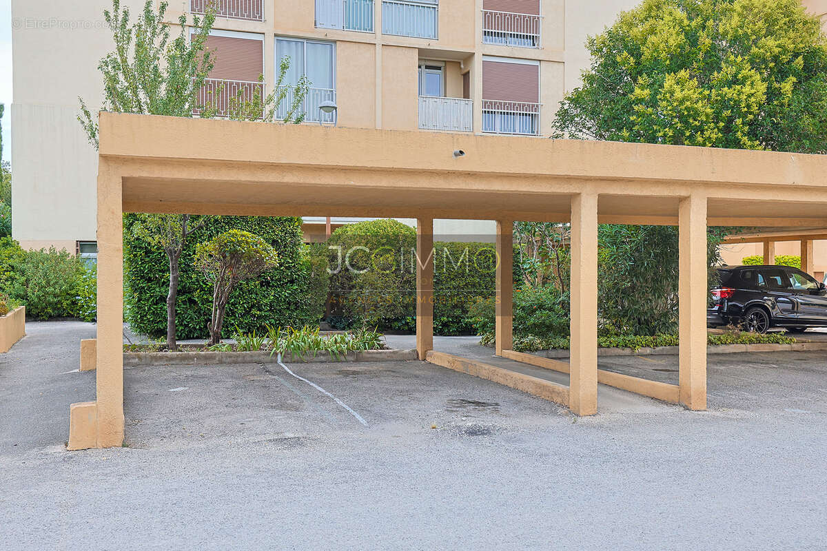 Appartement T4 de 68,93m2 loi carrez avec cave ! - photo 2