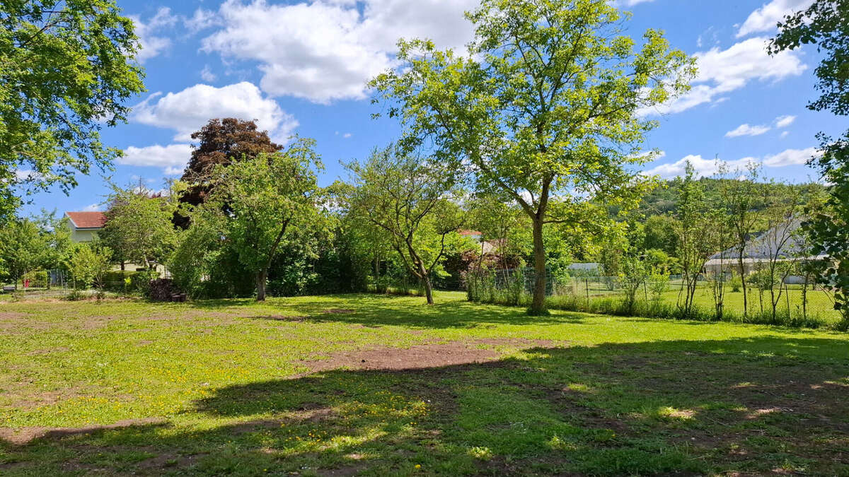 Terrain à VARANGEVILLE