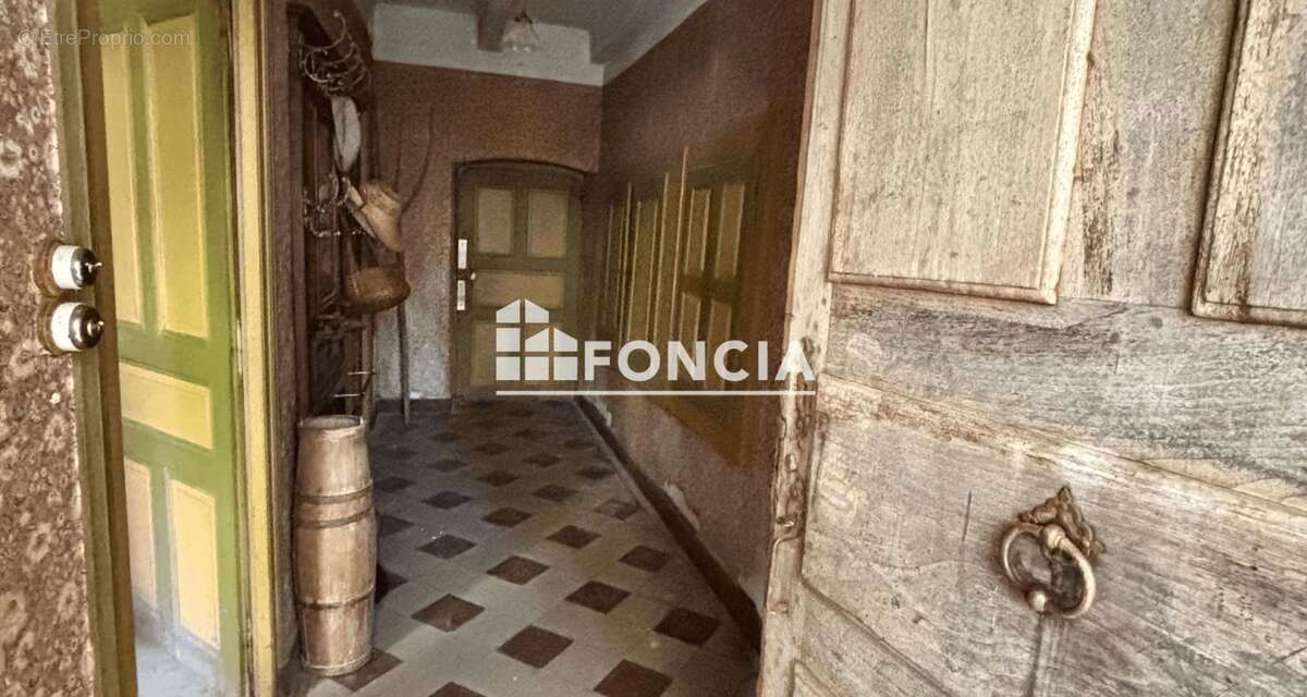 Propriété au calme  , Domaine "Les Feux" historique composé de plusieurs bâtisses - photo 10