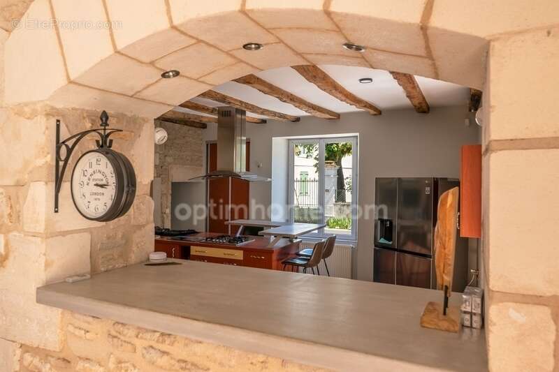 Maison à SAVIGNAC-LES-EGLISES