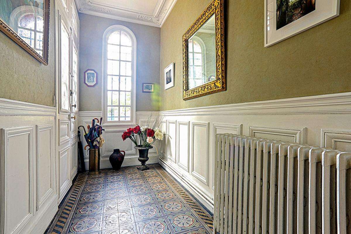 Maison à SAINT-ETIENNE-DU-ROUVRAY