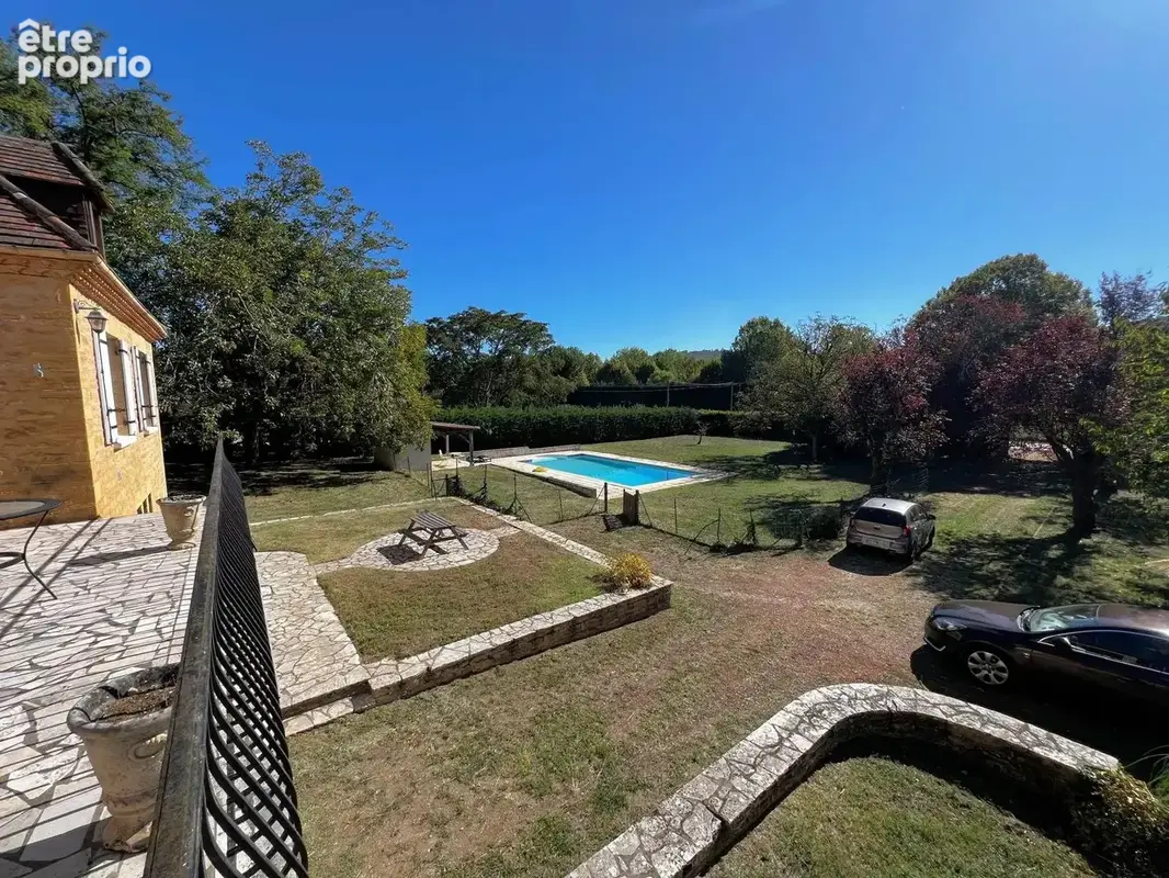 Belle propriété de 5 chambres avec piscine, jardin clos et arboré, à proximité de la Roque Gageac - photo 14