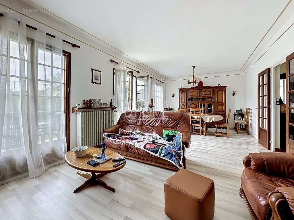 Maison à LA FERTE-GAUCHER