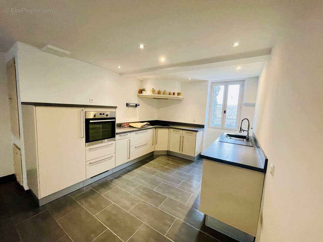 Maison à PLAN-DE-LA-TOUR