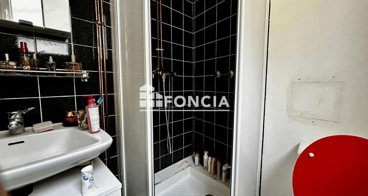 Investissement immobilier Poitiers Plateau : ensemble de deux studios libres - photo 4