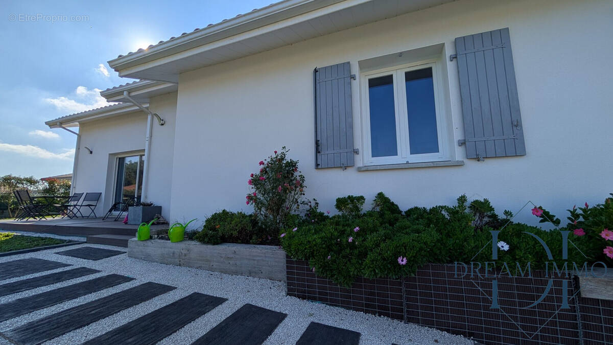 Maison à SAINTE-MARIE-DE-GOSSE