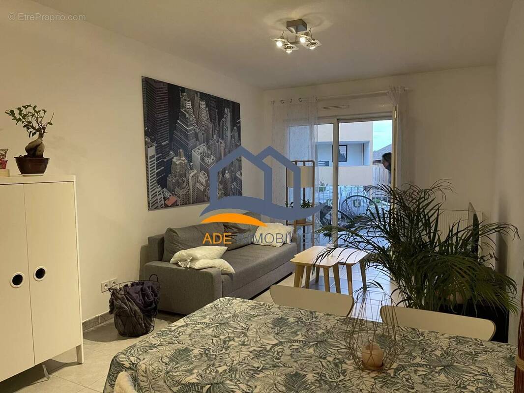 Appartement à EGUILLES