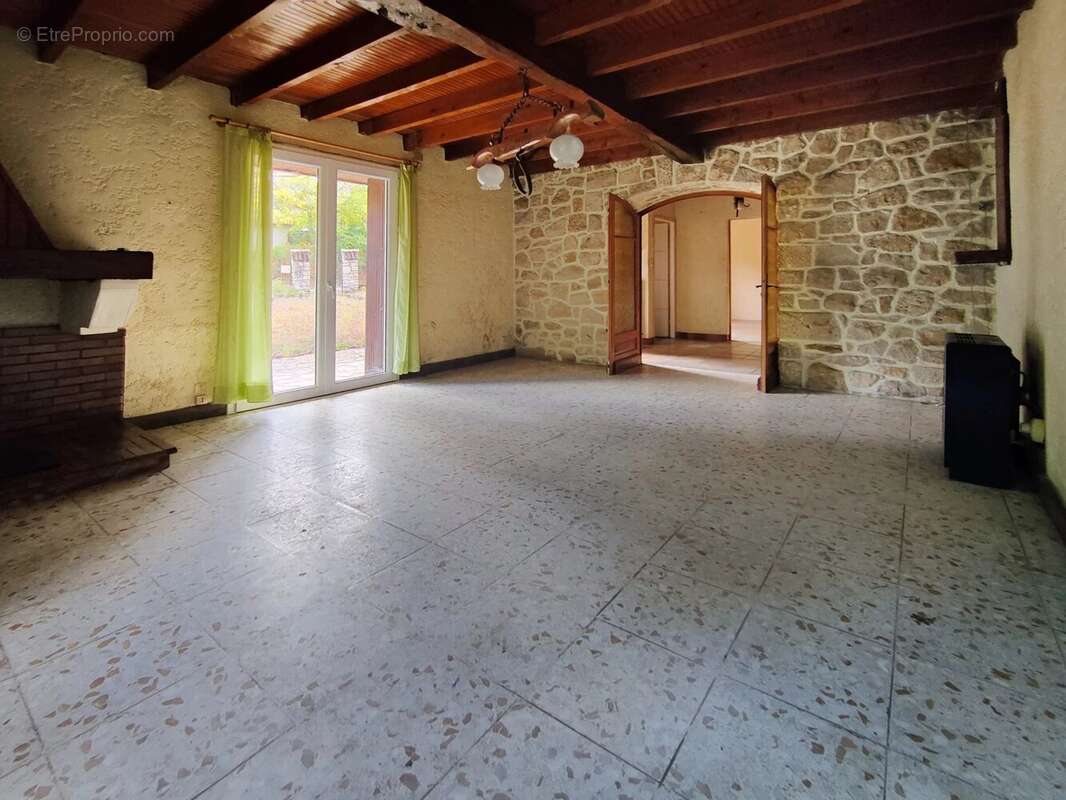 Maison à CABANAC-ET-VILLAGRAINS