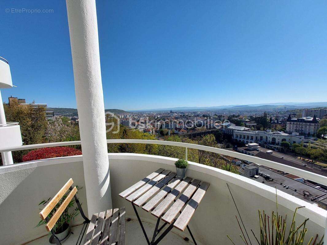  Appartement T3 avec jardin et vue exceptionnelle à Royat  - photo 7