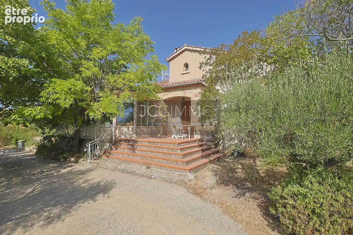 Photo Maison à Pignans au prix de 385 000€