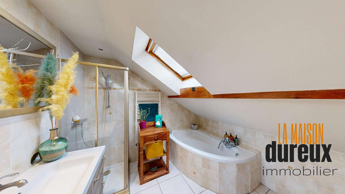 Appartement à SERRE-LES-SAPINS