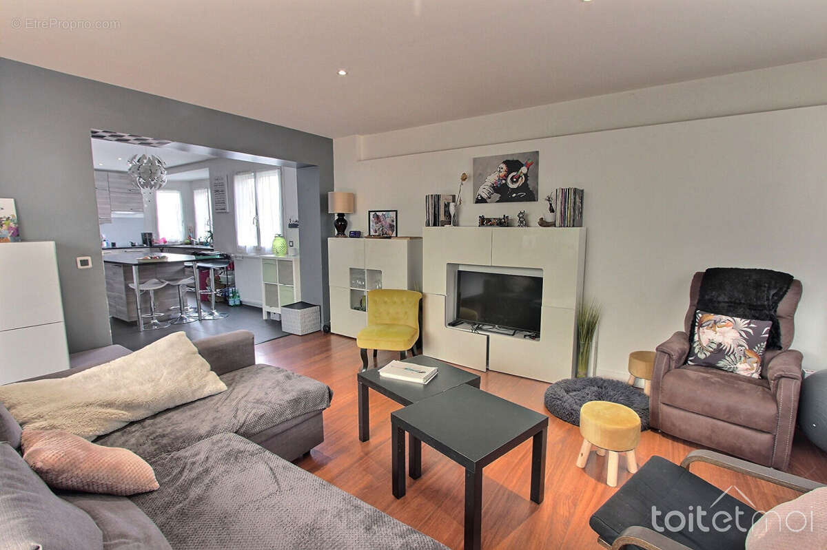 Maison à MAGNY-LES-HAMEAUX