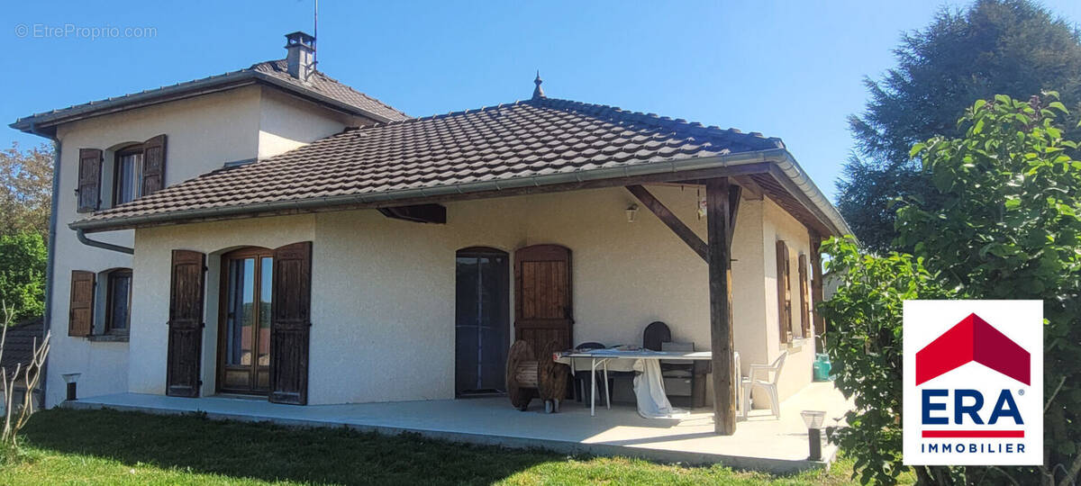 Maison à LA TOUR-DU-PIN