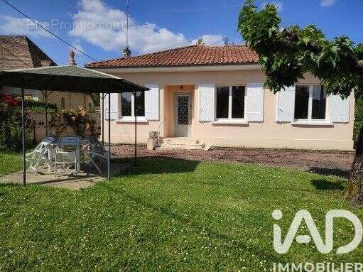 Photo 1 - Maison à PINEUILH