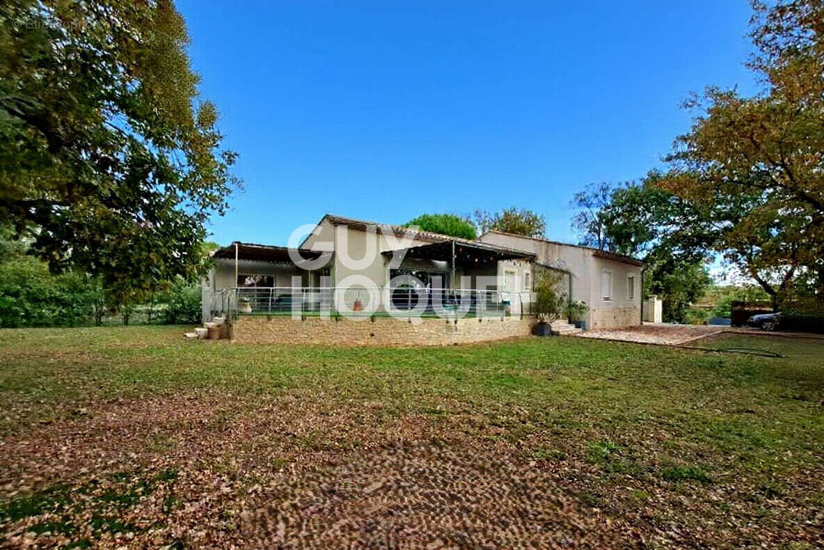 Maison à SAINT-MARCEL-DE-CAREIRET