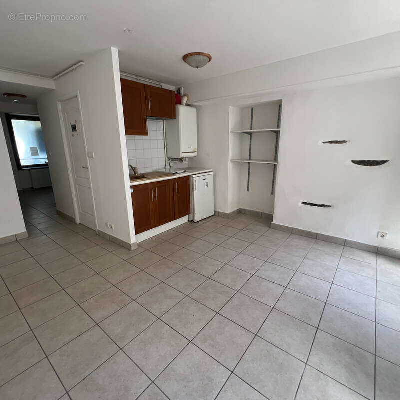 Appartement à CHATEAUNEUF-DU-FAOU