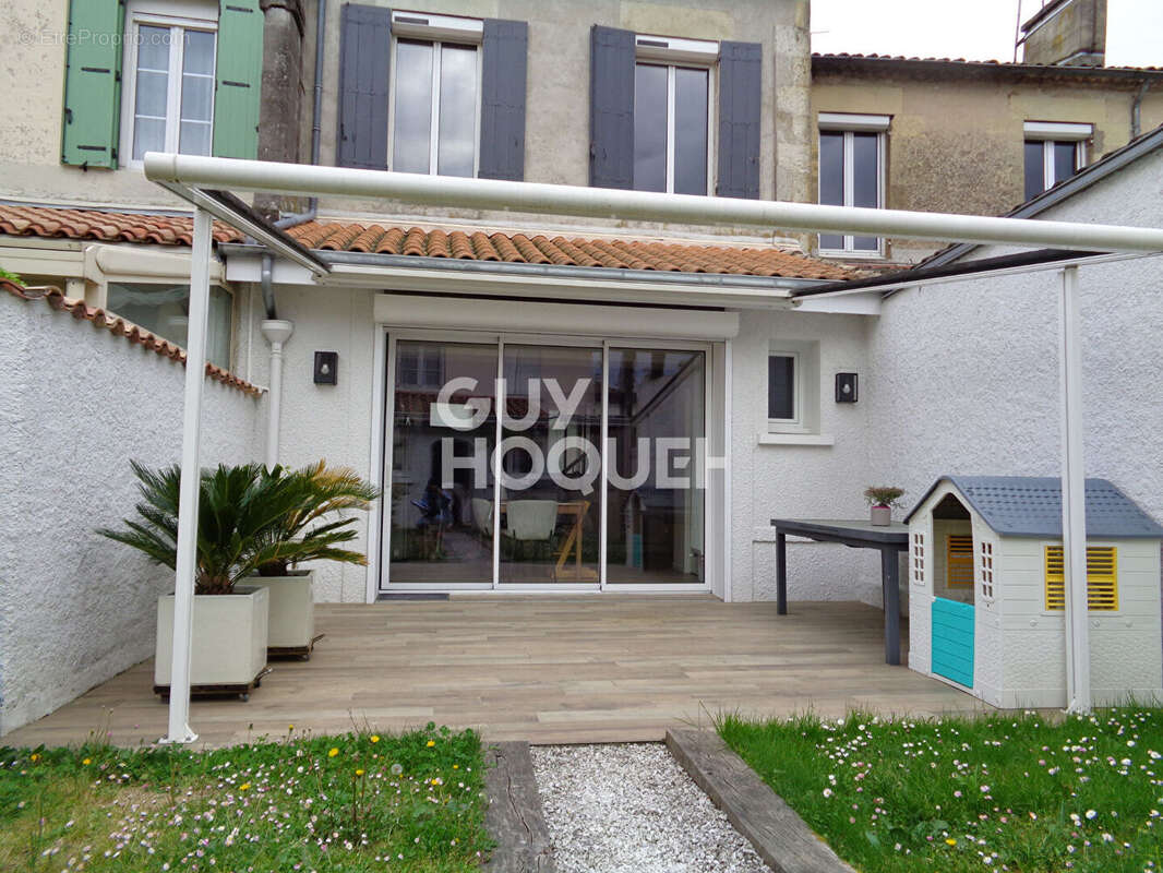 Maison de ville rénovée à Marmande / terrasse / jardin et garage - photo 3