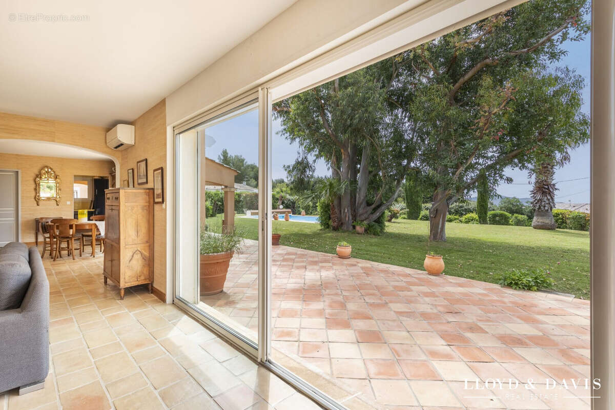 Maison à LA CADIERE-D'AZUR