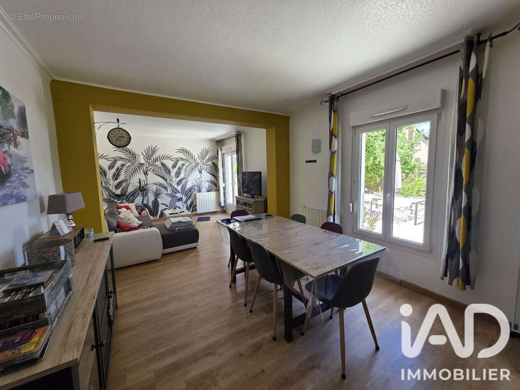 Maison 102 m² à Noidans-Les-Vesoul  - photo 4