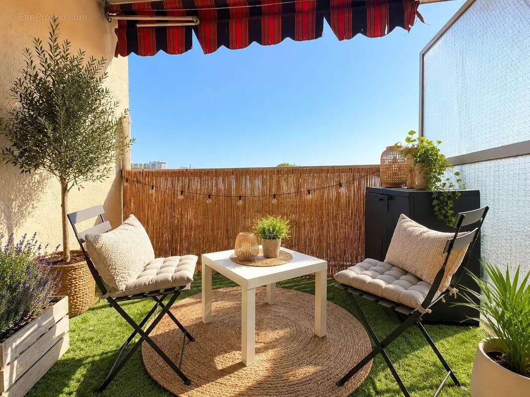 A vendre  frejus 4p avant dernier etage terrasse parking - photo 11