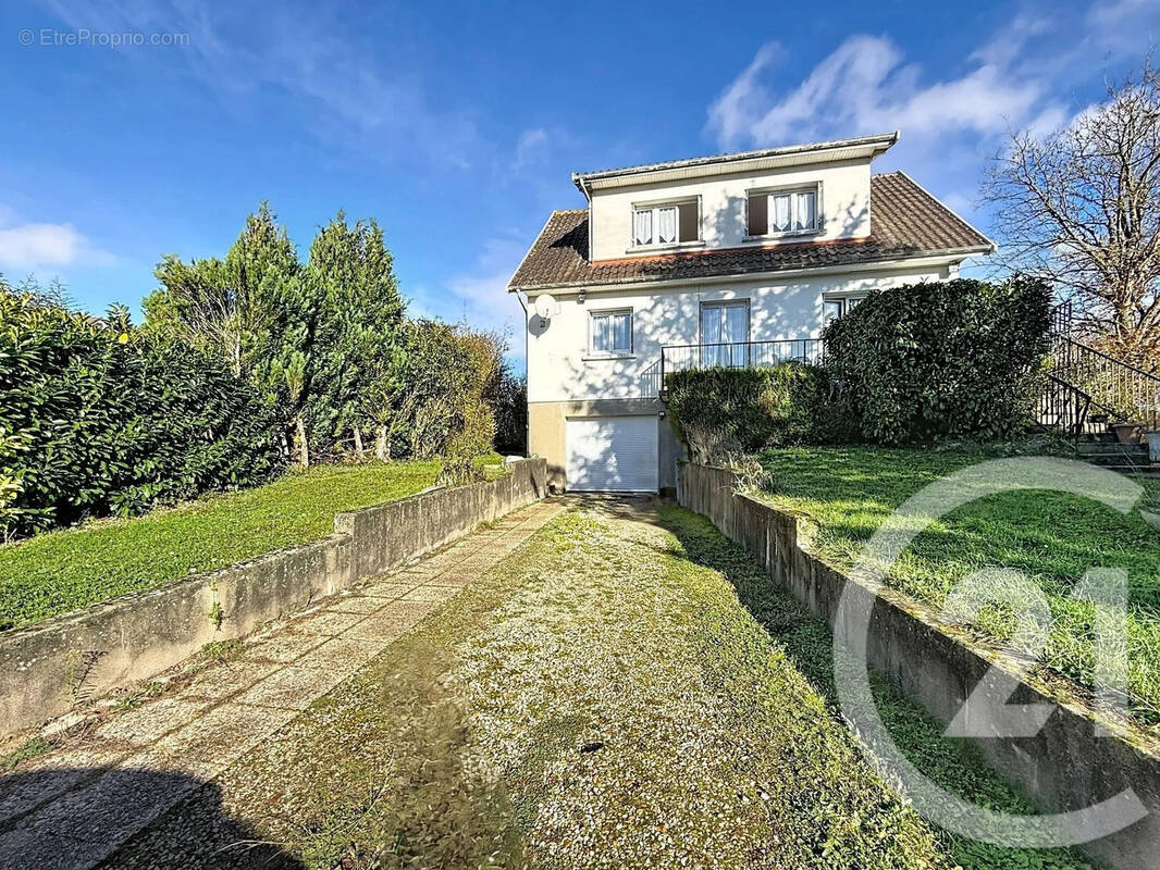 Maison à MALAY-LE-PETIT