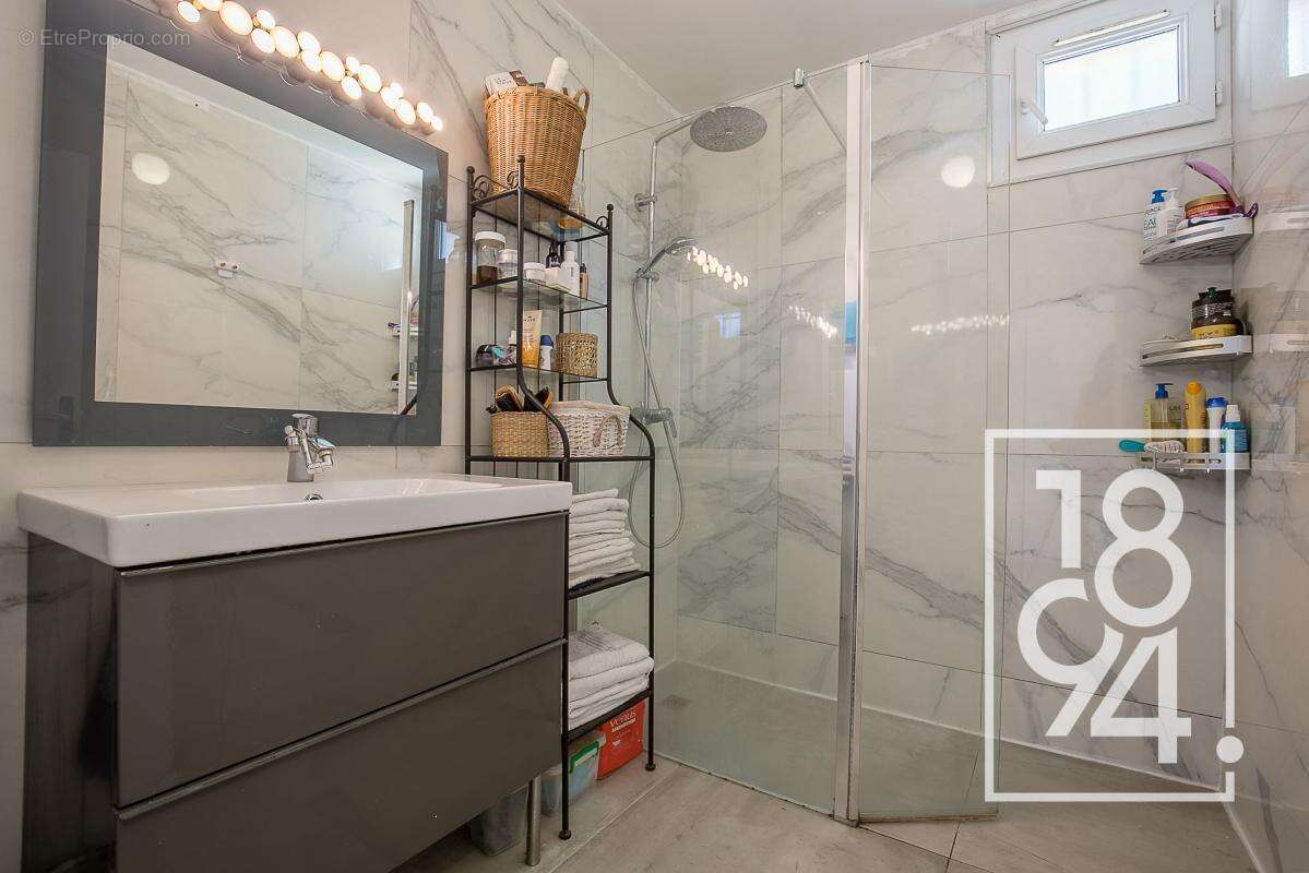 Appartement à MARSEILLE-10E