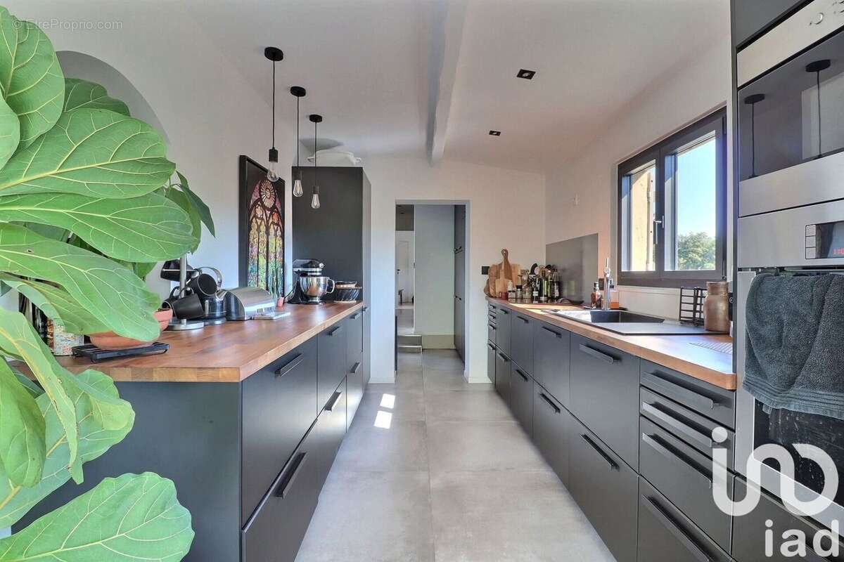 Photo 9 - Maison à LE CASTELLET