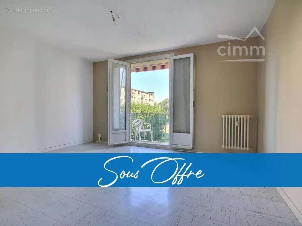 Appartement à LE TEIL