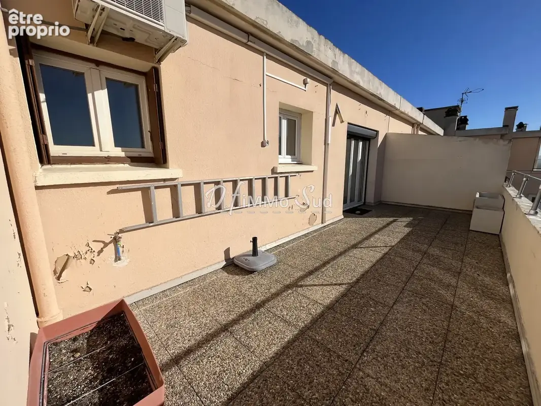 Appartement t4 de 110 m2 - ascenseur - terrasses - cellier - garage - photo 21