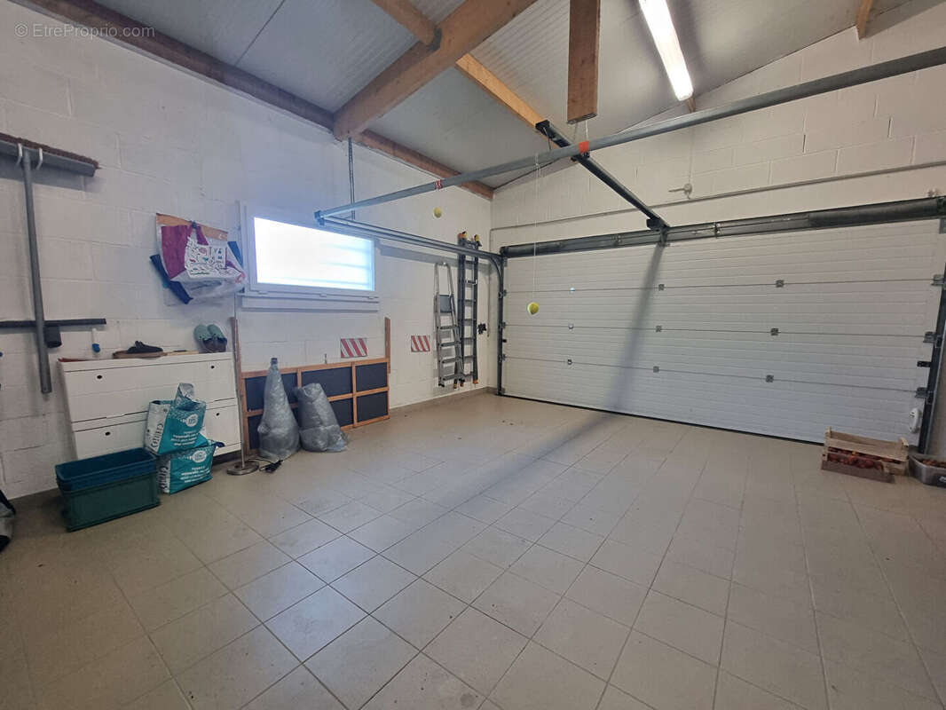 Maison à DRAGEY-RONTHON