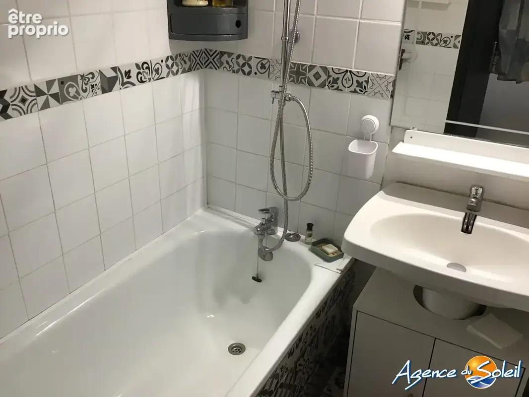 Appartement 2 pièces 27 m² à vendre à Gruissan (11430) - photo 4