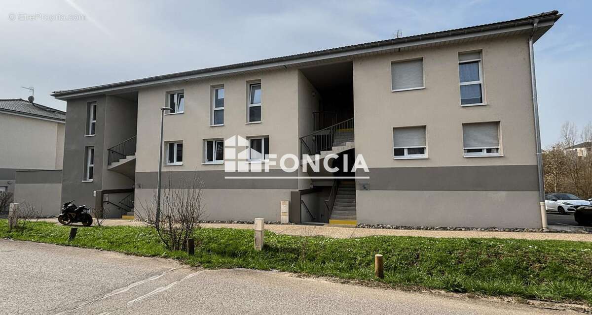 Appartement T2 vendu loué – Terrasse, garage et parking – Serre-les-Sapins - photo 6